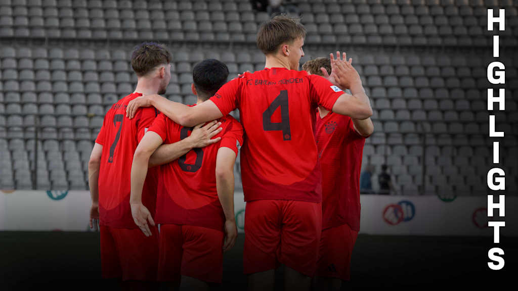 Jubel der Amateure gegen Eintracht Bamberg.