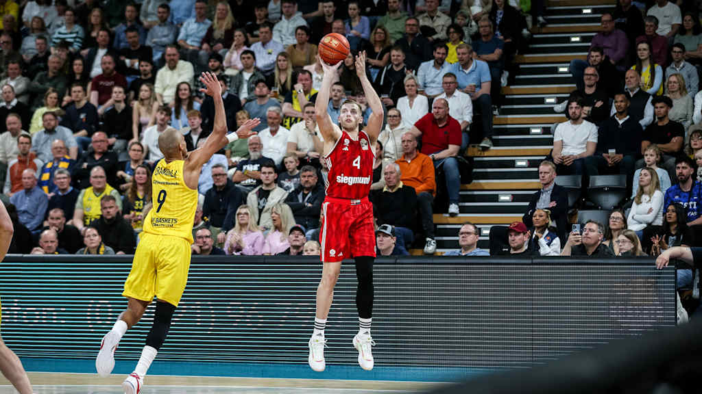 Der FC Bayern Basketball gewinnt in Oldenburg.