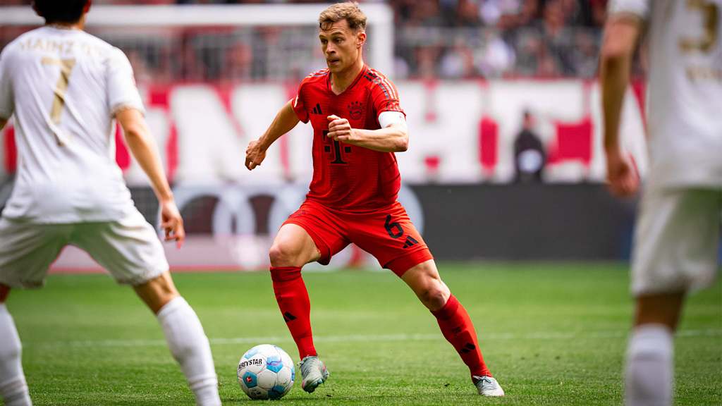 Joshua Kimmich am Ball im Bundesliga-Spiel des FC Bayern gegen Mainz 05.