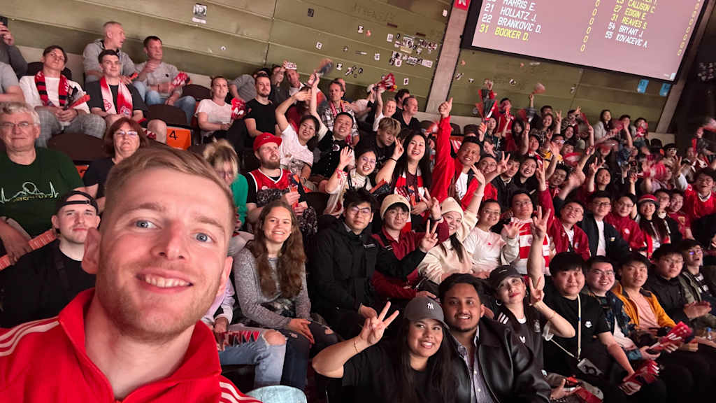 FC Bayern fans from Asia in Munich
