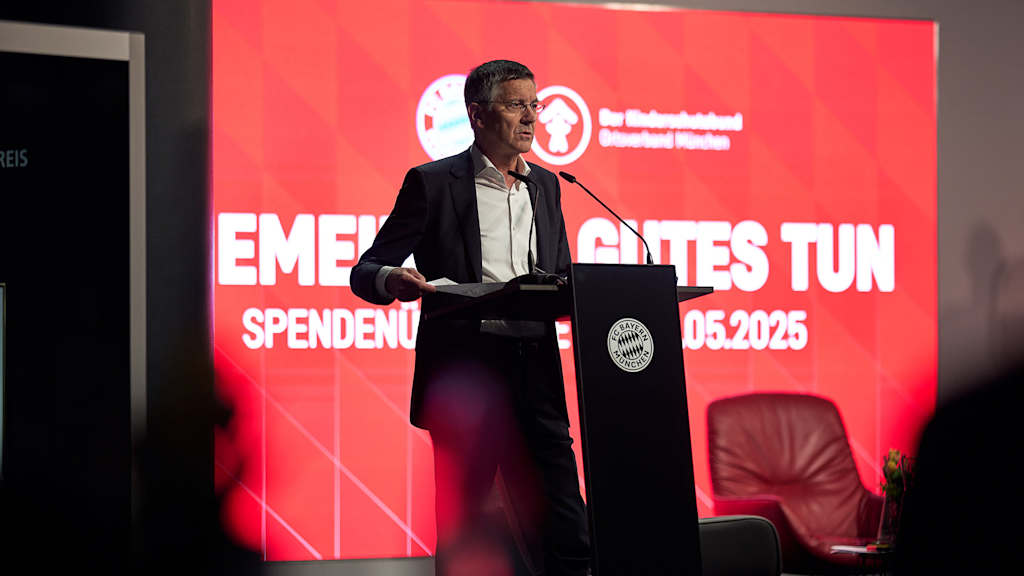 Herbert Hainer speaks at the event to hand over the donation to the Kinderschutzbund