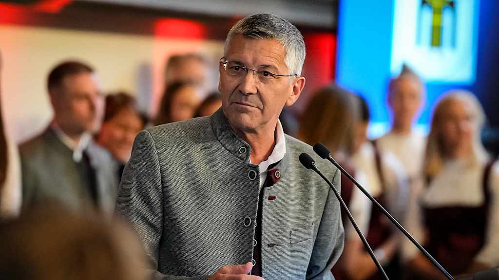 Herbert Hainer, Präsident des FC Bayern, bei seiner Rede im Münchner Rathaus