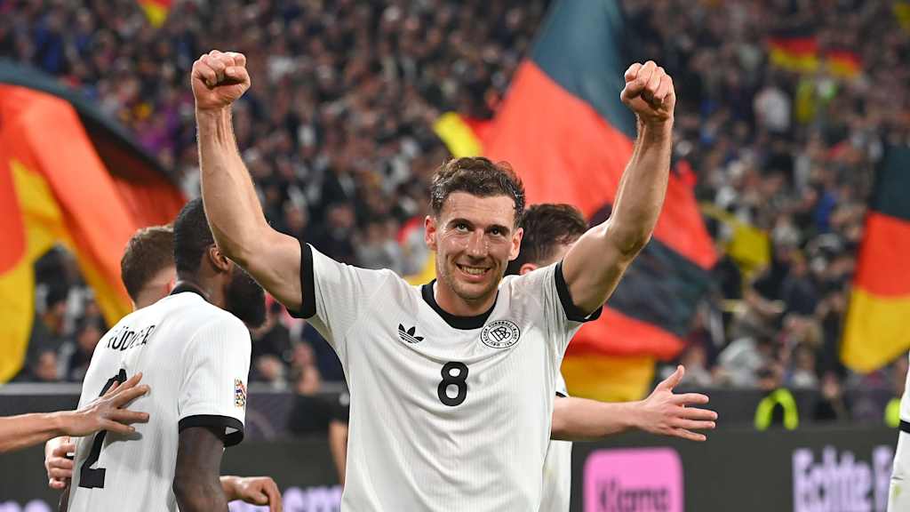 Leon Goretzka celebrates in German national team colours