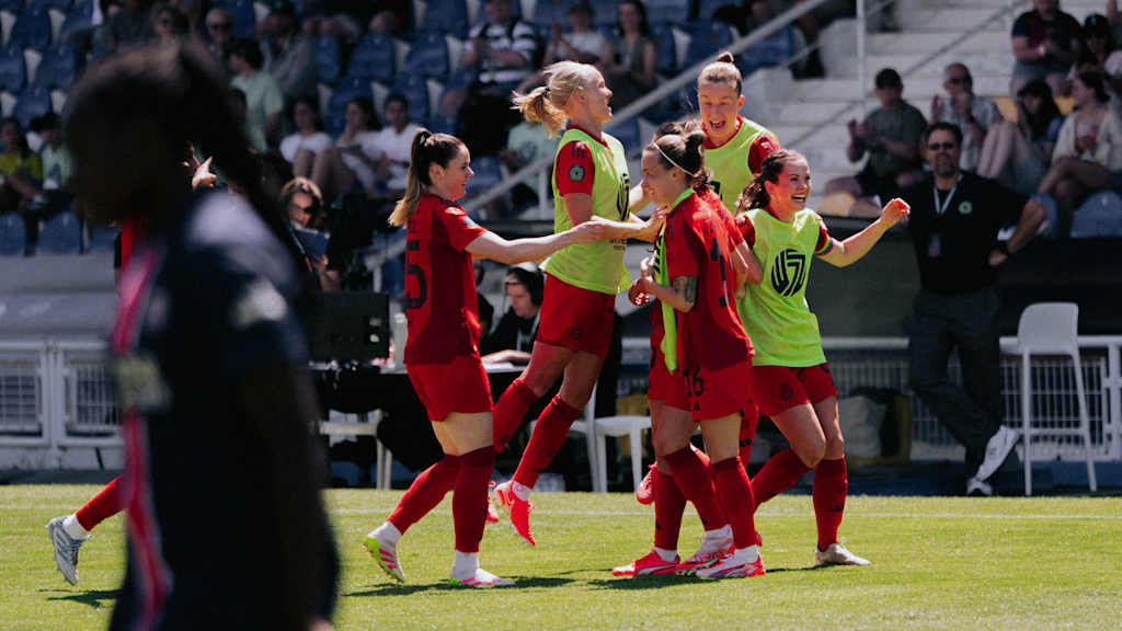 FC Bayern Women celebrate victory over Paris Saint-Germain