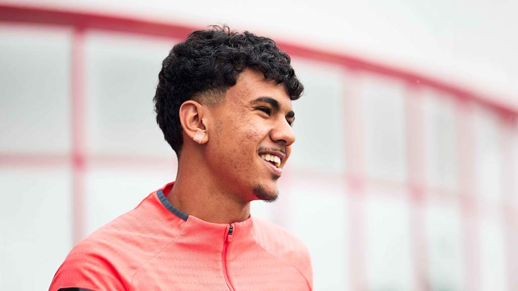 Adam Aznou at FC Bayern's training camp at the Tegernsee