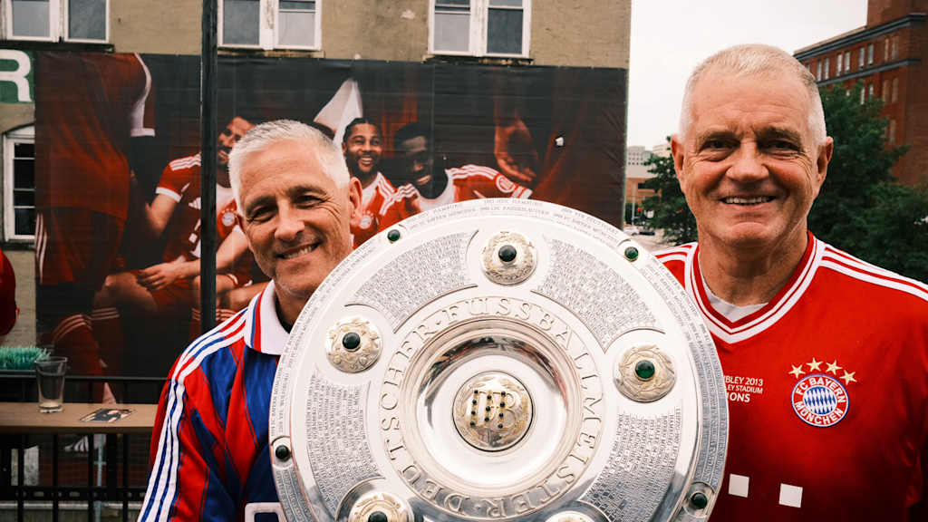 Keith und Jeff feuerten den FC Bayern beim Auftaktspiel der Klub-WM gegen Auckland City an.