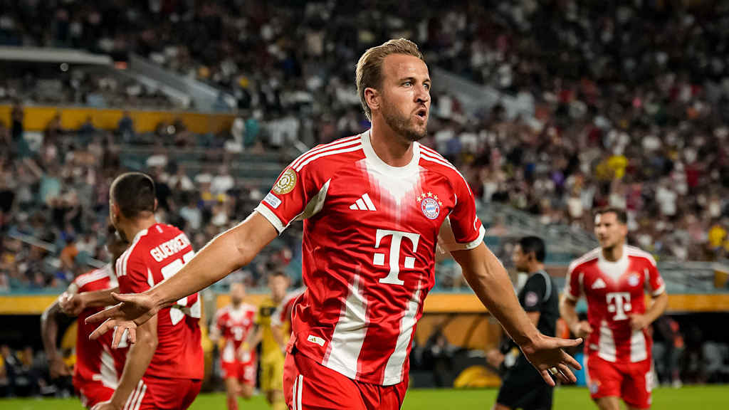 Harry Kane bejubelt seinen 1:0-Treffer im Spiel des FC Bayern gegen die Boca Juniors bei der Klub-WM mit ausgebreiteten Armen.