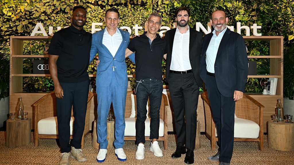 Die Teilnehmer des Panel Talks im auf der Audi Football Night in Miami
