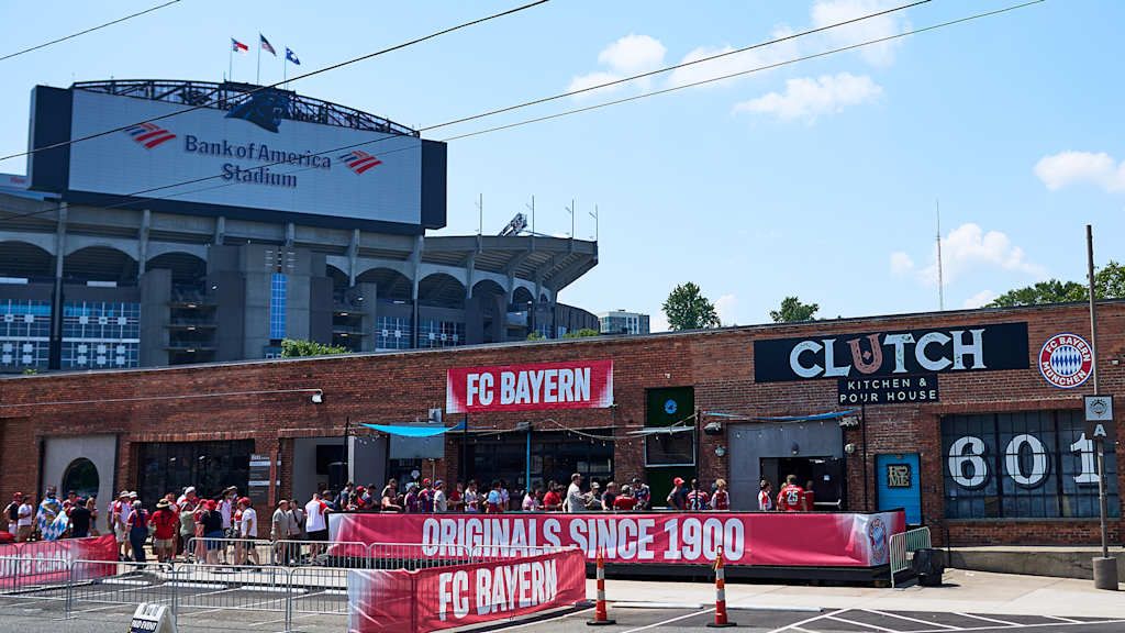 Das Clutch Kitchen & Pour House in Charlotte mit FC Bayern Branding