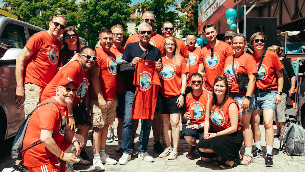 Mayor Dieter Reiter with FC Bayern's participants at Christopher Street Day.