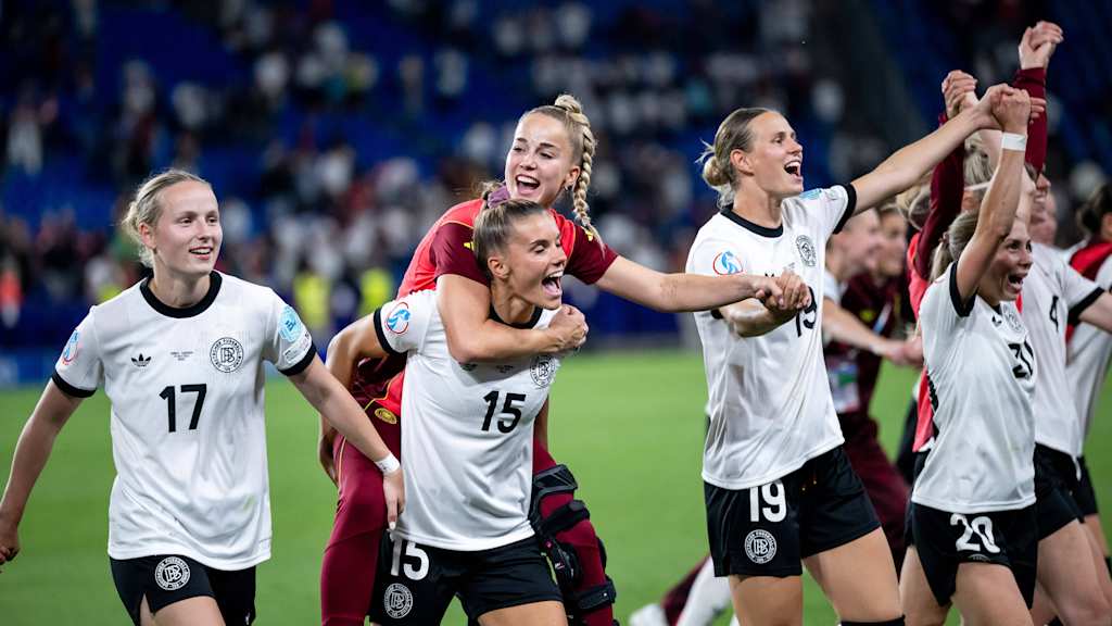 Germany celebrate reaching the EURO semi-finals