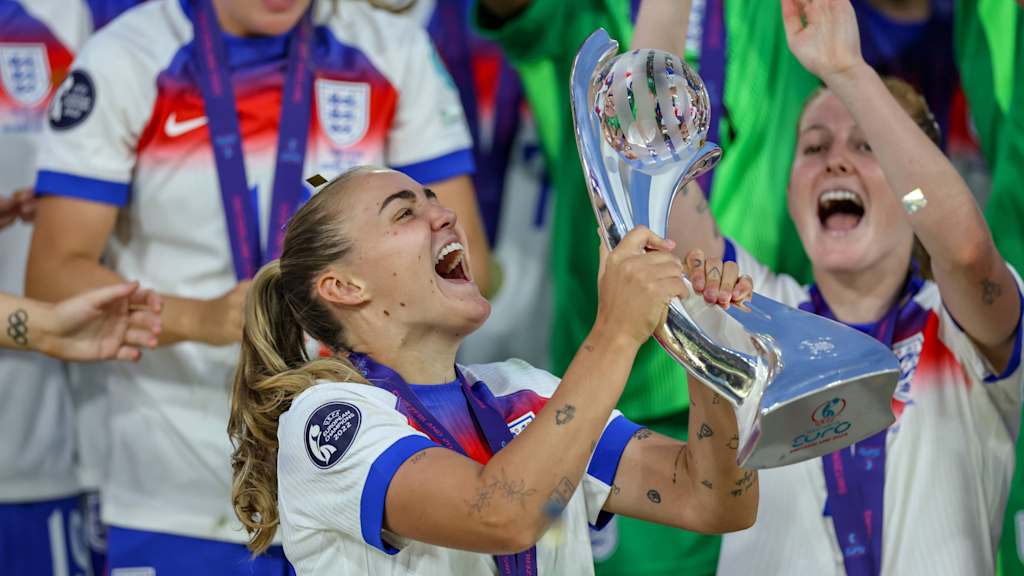 Georgia Stanway bejubelt den EM-Sieg in Basel.