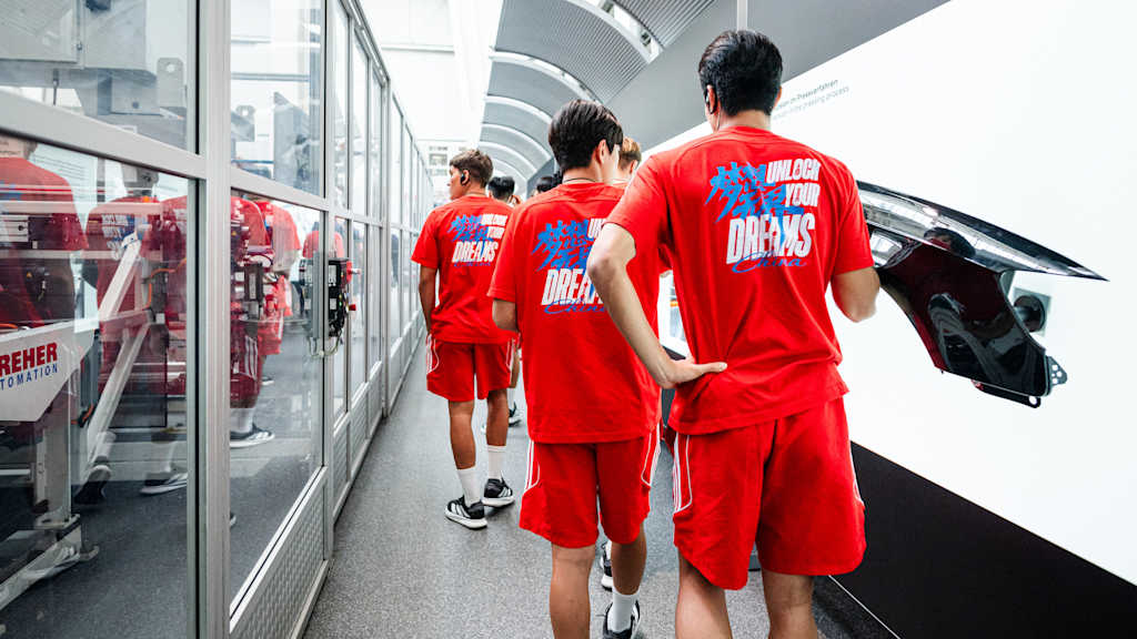 The FC Bayern World Squad at the Audi plant