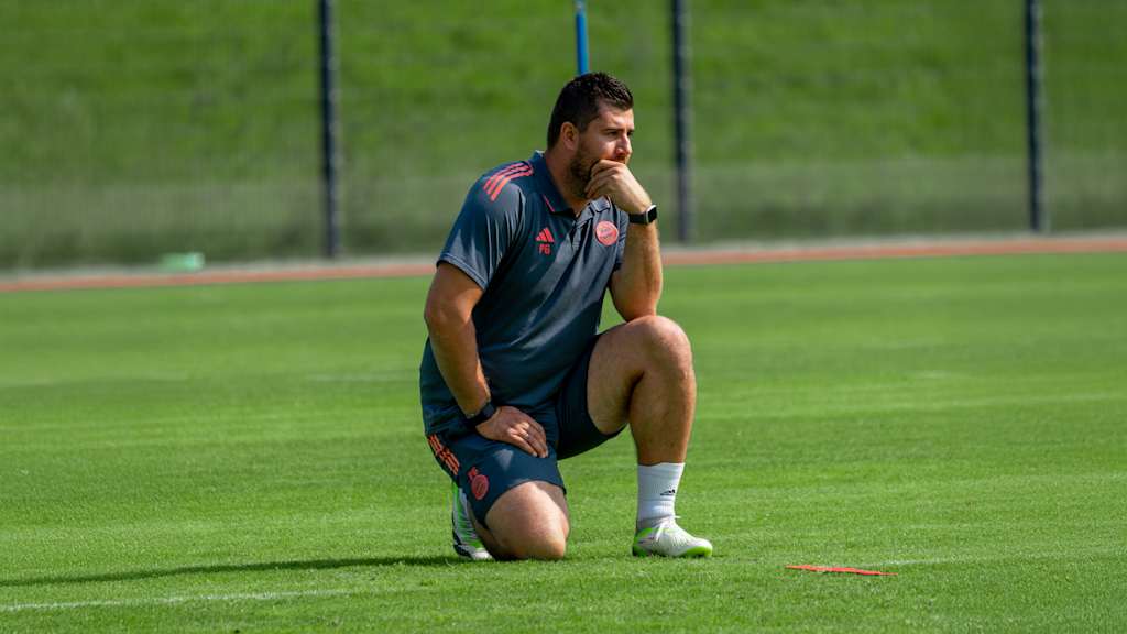 Peter Gaydarov Training der U19 des FC Bayern