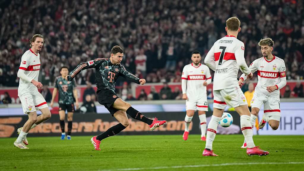 Leon Goretzka firing a shot on goal against VfB Stuttgart last season