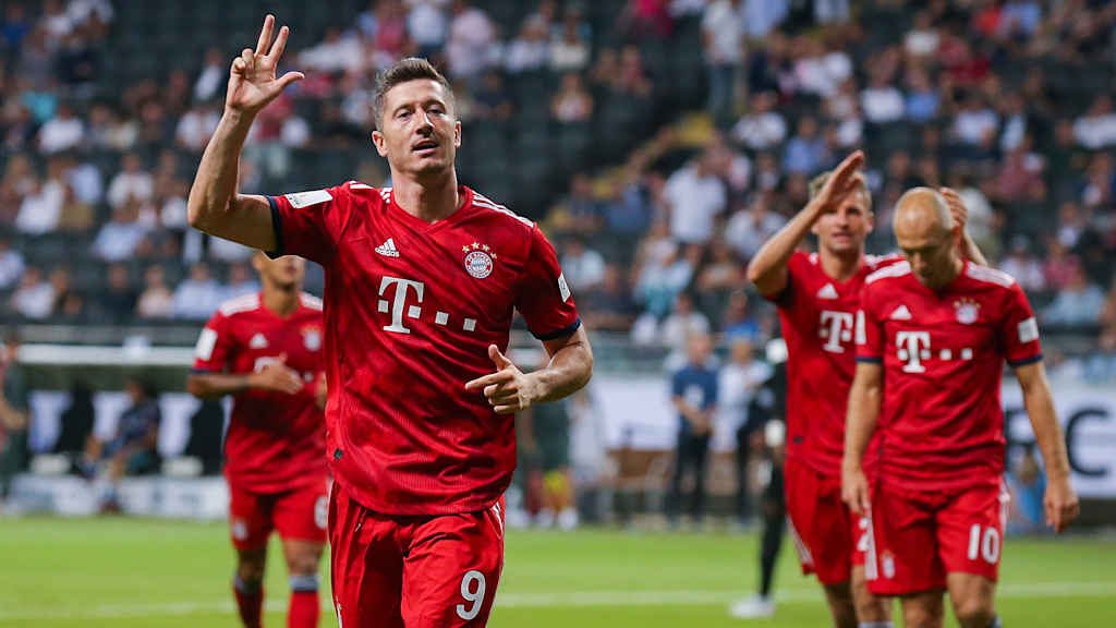 Robert Lewandowski bejubelt sein Tor für den FC Bayern im Supercup gegen Eintracht Frankfurt 2018.