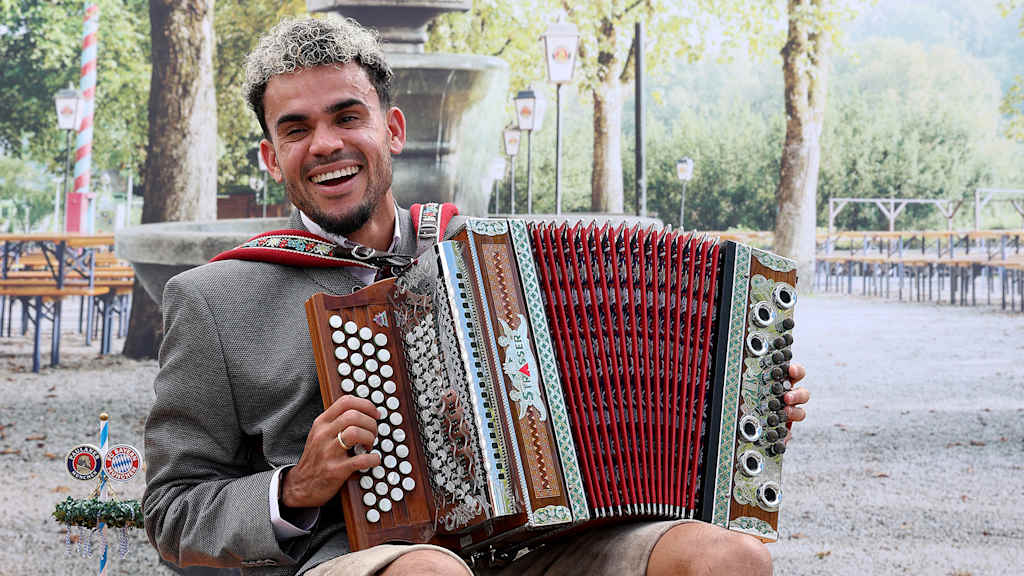 Der FC Bayern beim Lederhosen-Shooting von Paulaner