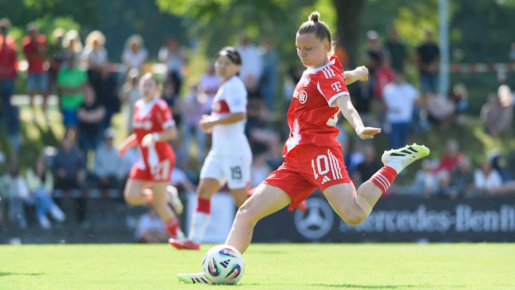 Sarah Ernst beim Abschlussim ersten Saisonspiel gegen den VfB Stuttgart.