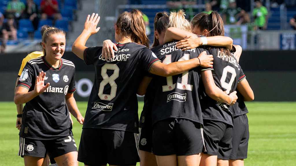 Georgia Stanway and Bayern hit four goals in the Supercup against Wolfsburg.