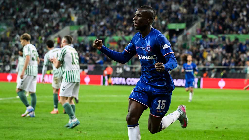 Nicolas Jackson bejubelt ein Tor für den FC Chelsea im Finale der Conference League.