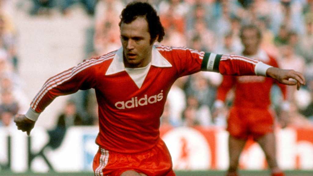 Hochelegant: Franz Beckenbauer in Adidas