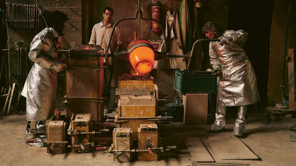 Casting the Franz Beckenbauer monument