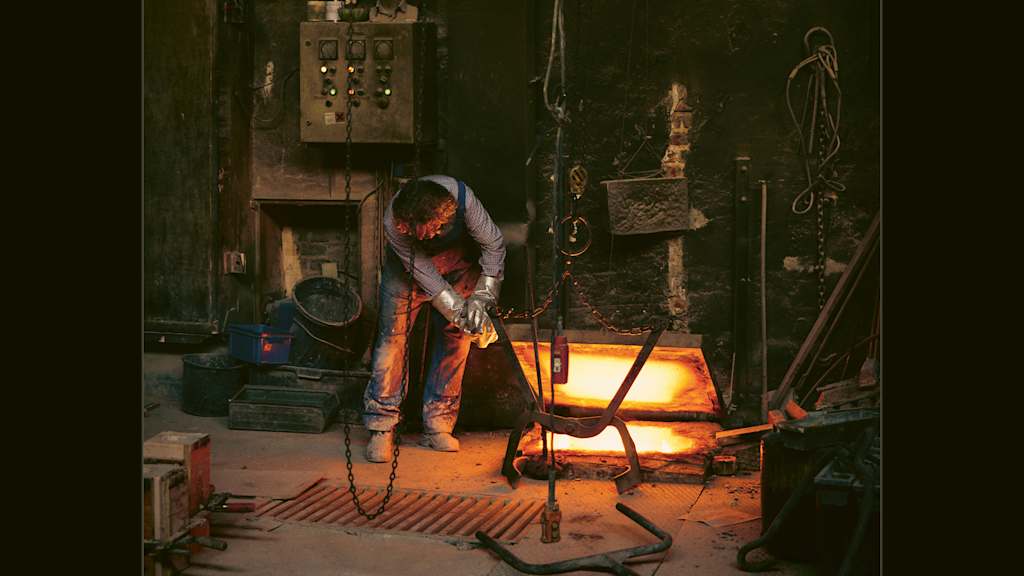 Casting the Franz Beckenbauer monument