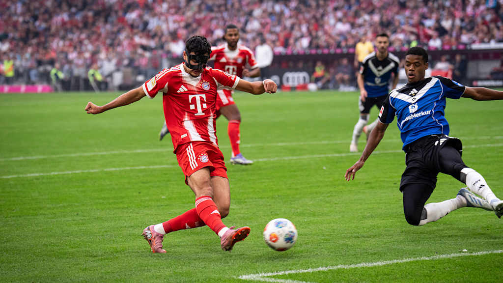 Aleksandar Pavlovic schließt ab zum 2:0 im Bundesliga-Spiel FC Bayern gegen Hamburger SV.