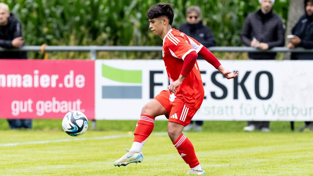 Maycon Douglas Cardozo am Ball.