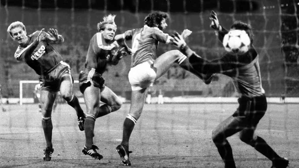 Karl-Heinz und Michael Rummenigge im Spiel des FC Bayern gegen Famagusta.