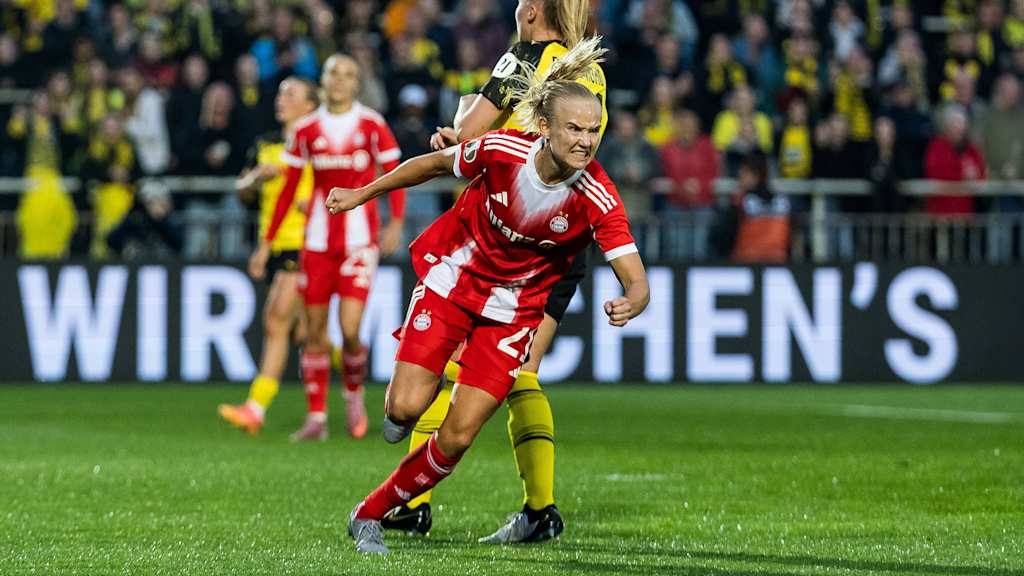 Pernille Harder bejubelt ein Tor gegen den BVB.