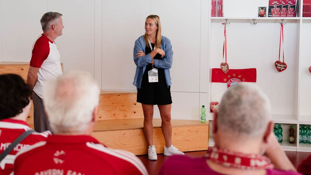 Magdalena Eriksson im Zuge des „Behind the Scenes Frauenfußball“ am FC Bayern Campus.