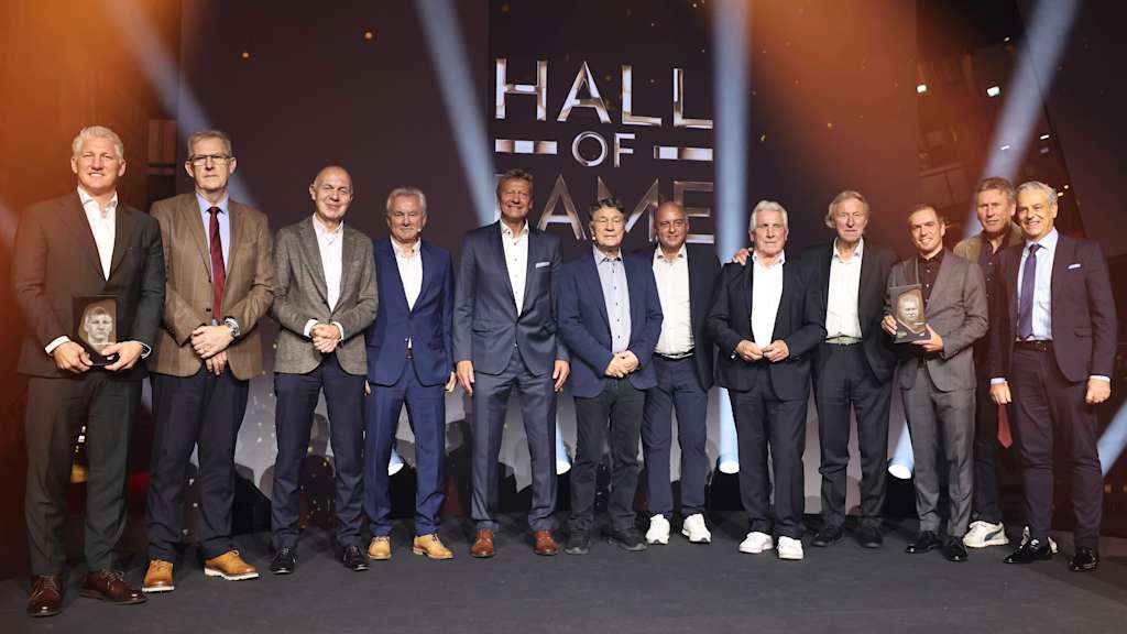 The newest members of the German football Hall of Fame, including Bastian Schweinsteiger, and the award presenters, including Philipp Lahm.