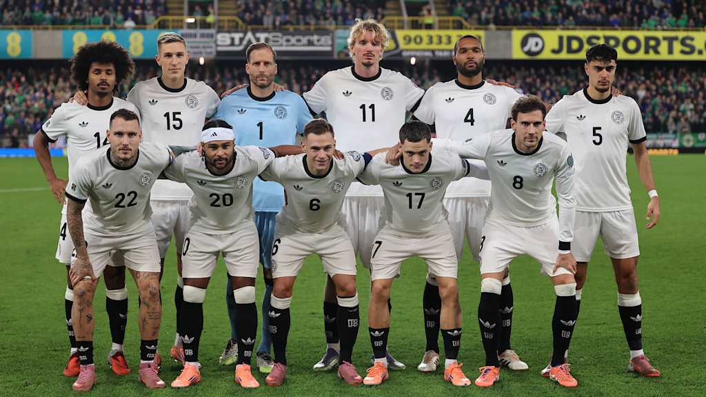 Startaufstellung Deutschland in Nordirland: Karim Adeyemi, Nico Schlotterbeck, Oliver Baumann, Nick Woltemade, Jonathan Tah, Aleksandar Pavlovic, David Raum, Serge Gnabry, Joshua Kimmich, Florian Wirtz, Leon Goretzka