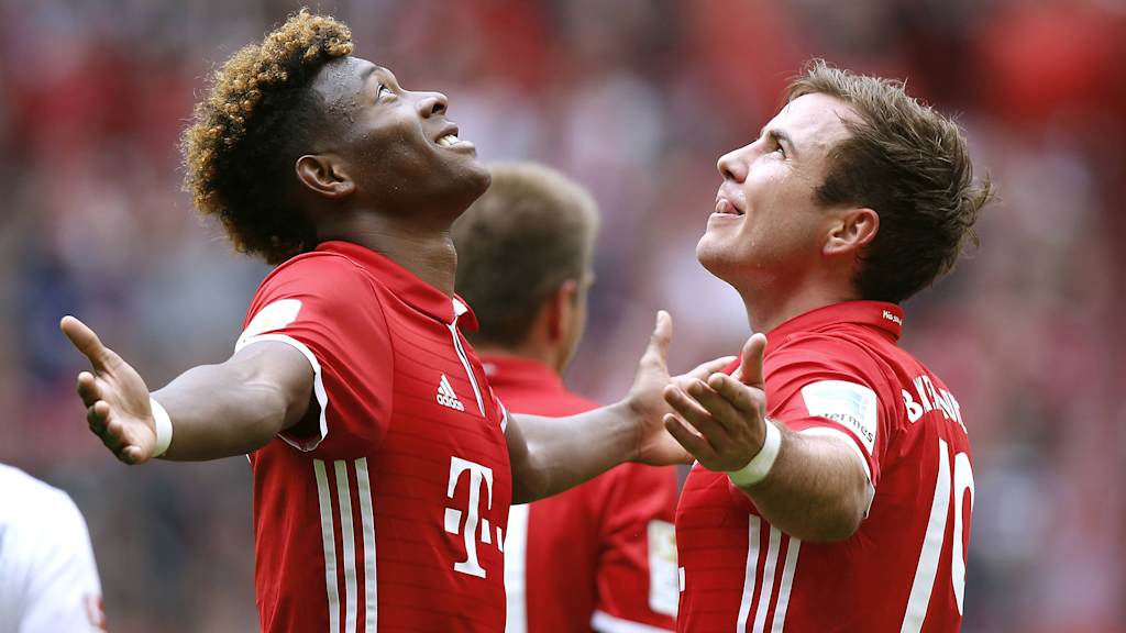 Auch wenn's in München nicht ganz ideal lief: Mario Götze hatte viel Grund zum Jubeln, hier mit David Alaba.