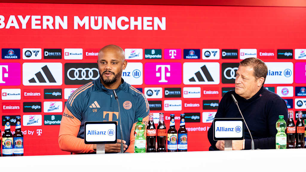 Vincent Kompany y Max Eberl en la rueda de prensa del FC Bayern