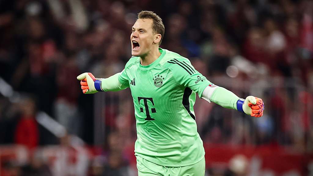 Manuel Neuer jubelt während des Bundesliga-Heimspiels des FC Bayern gegen Borussia Dortmund
