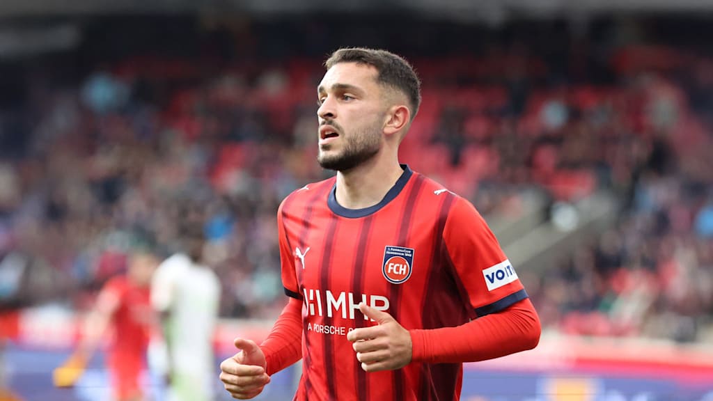 Arijon Ibrahimović im Trikot des 1. FC Heidenheim.