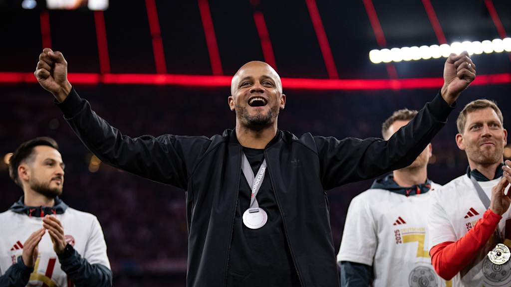 Best of Vincent Kompany beim FC Bayern zu seiner Vertragsverlängerung