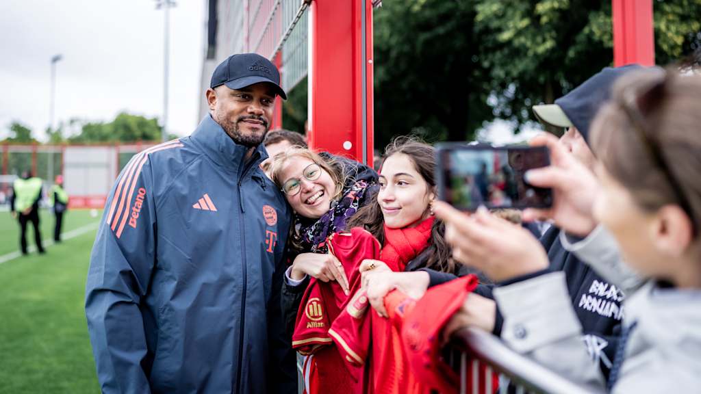 Best of Vincent Kompany beim FC Bayern zu seiner Vertragsverlängerung