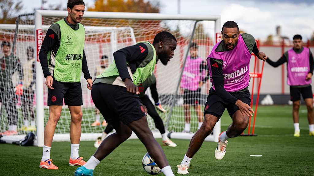 Dayot Upamecano and Jonathan Tah in a challenge in FC Bayern's final training session before the match against Club Brugge