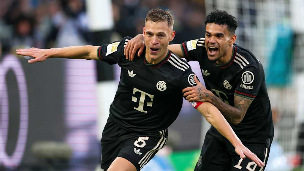 Joshua Kimmich bejubelt sein Tor zum 1:0 im Bundesliga-Spiel des FC Bayern bei Borussia Mönchengladbach.
