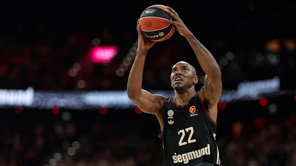 Isiaha Mike, auf dem weg zum Dunk!