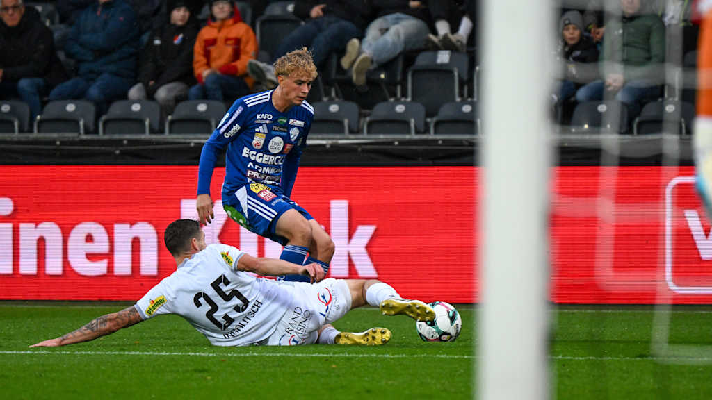 Maximilian Hennig im Zweikampf.