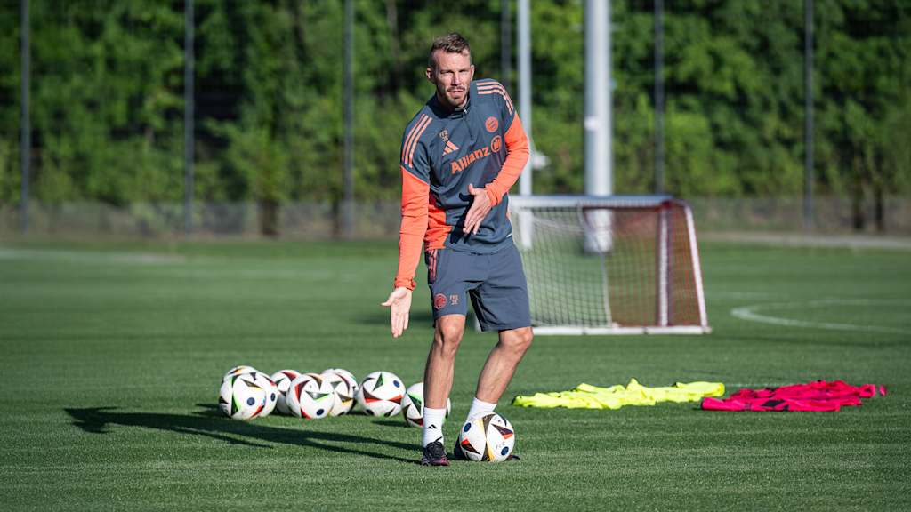 Jérôme Reisacher während einer Trainingseinheit der FC Bayern Frauen II.