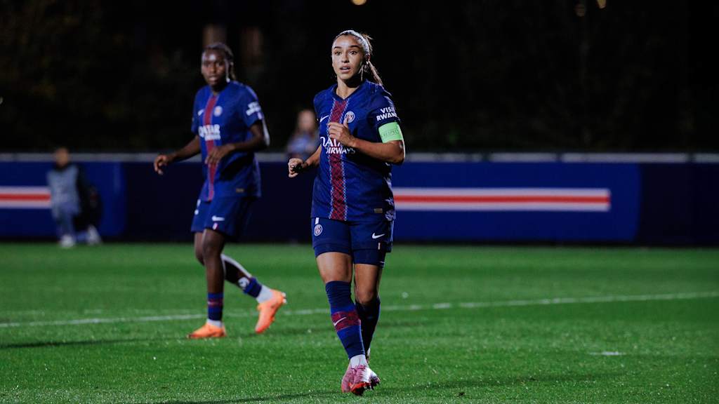 Sakina Karchaoui im Trikot der PSG Frauen.