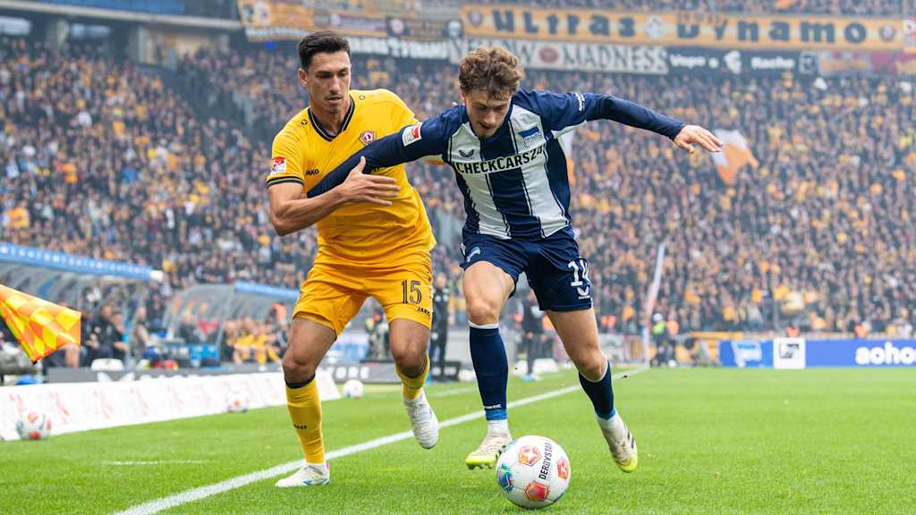 Maurice Krattenmacher schrimt den Ball ab.