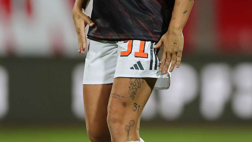 Das Bein von Georgia Stanway.