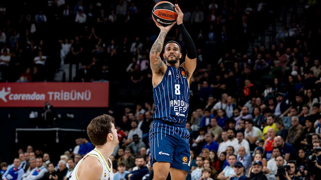Nick Weiler-Babb played for FC Bayern Basketball for five years (2020-2025); since the summer of 2025, he has been under contract with Anadolu.