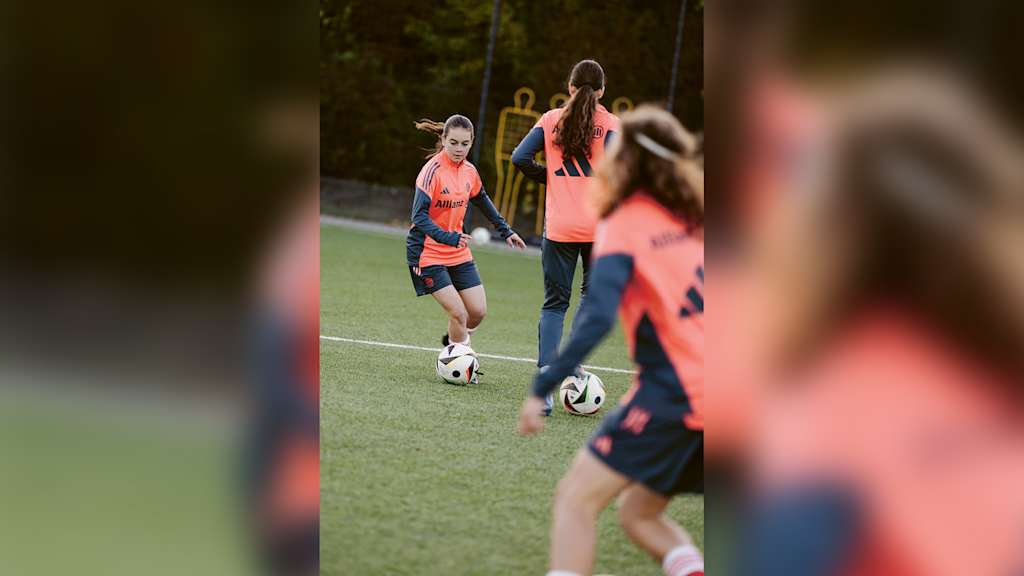 Cady Strauß im Dribbling